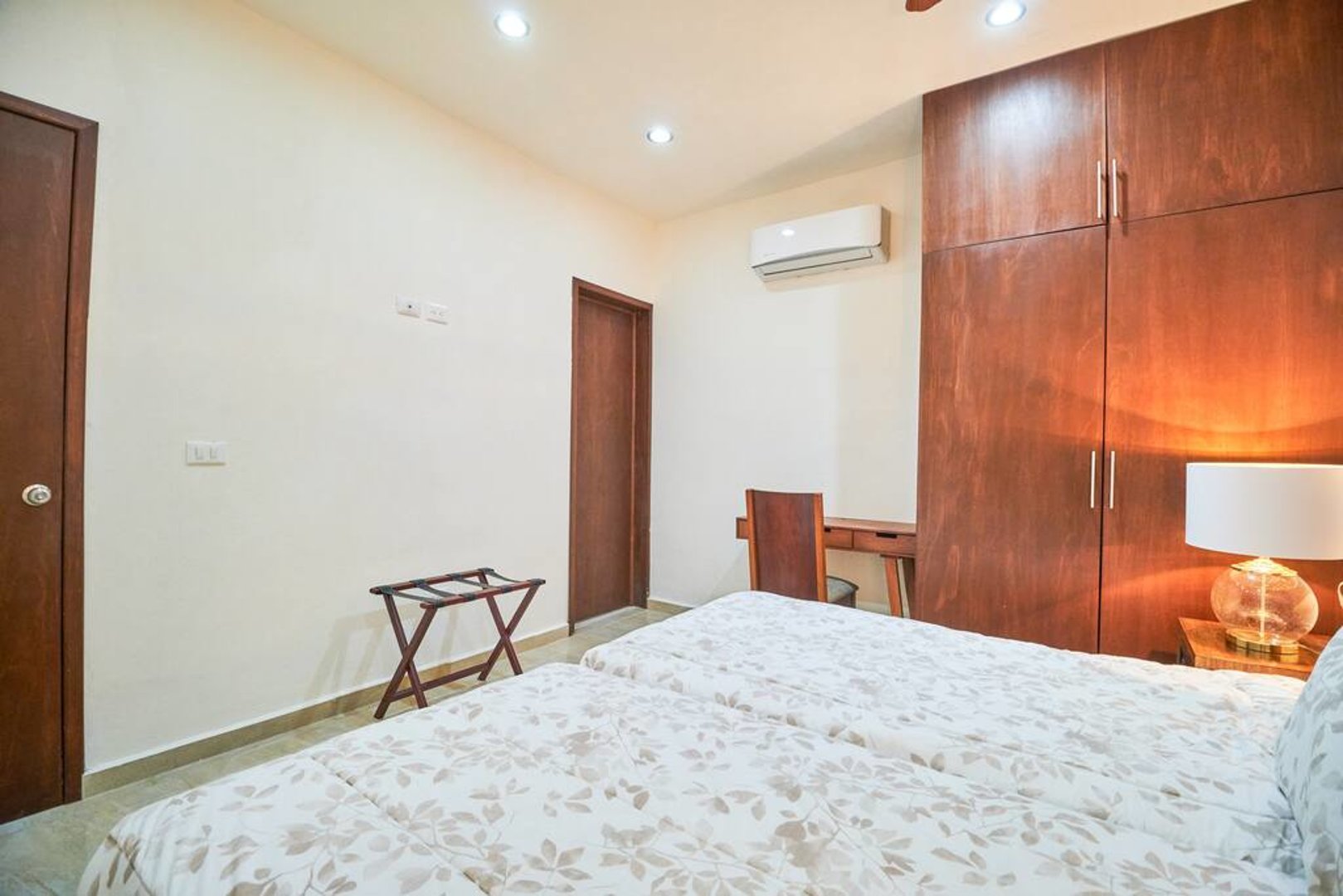 Cave Apartments Mexico / Napoleon Meble - 3